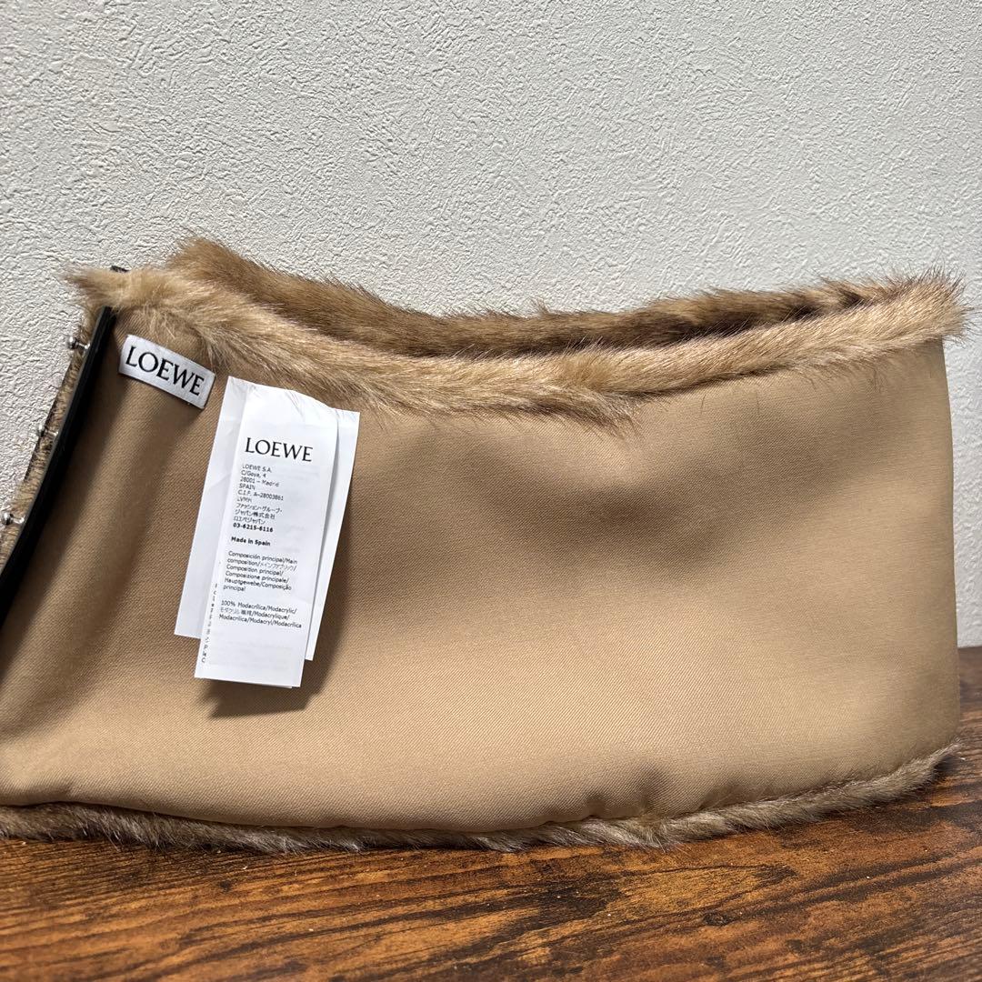 LOEWE ロエベ　ファーネックカラー