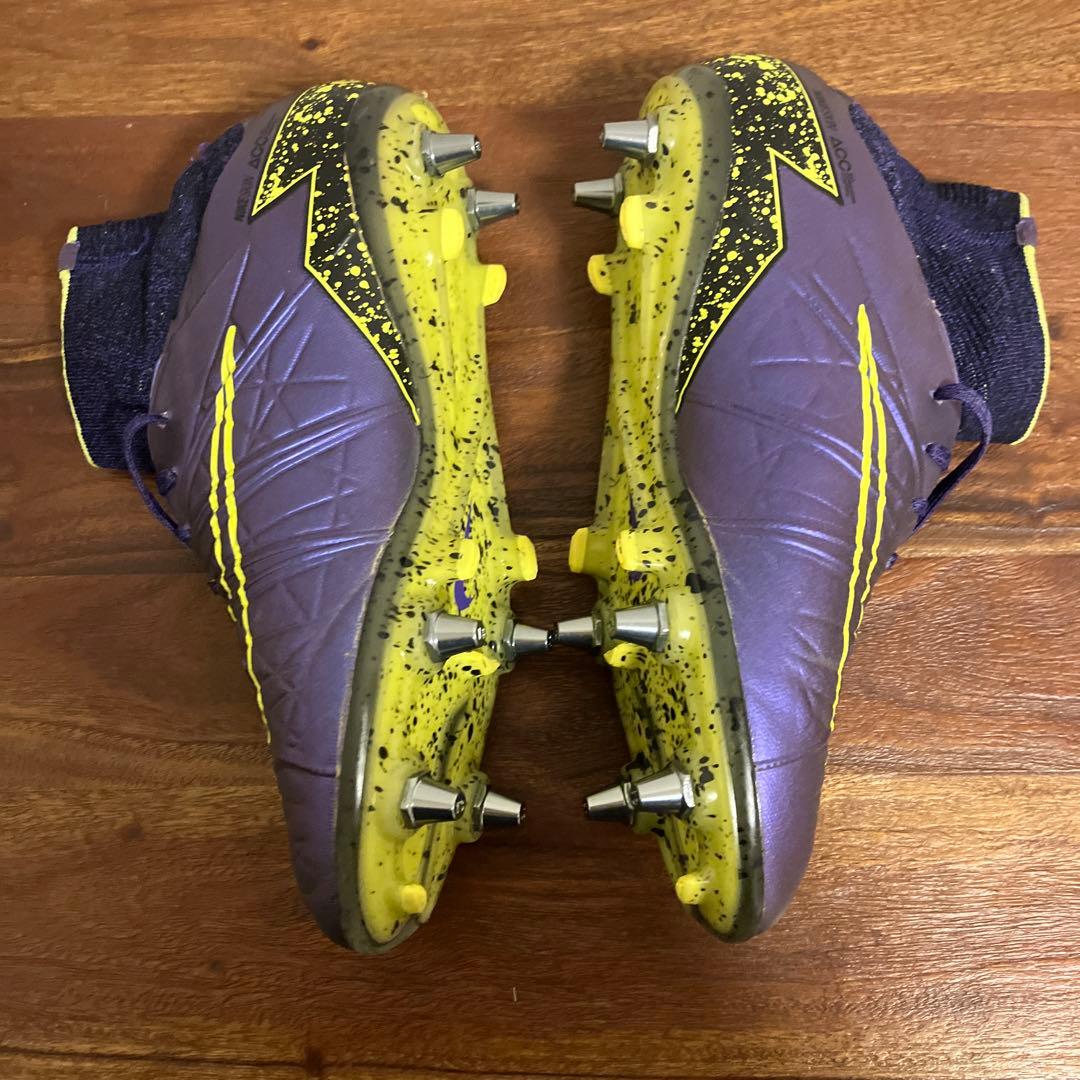 サッカースパイクナイキハイパーヴェノム2sg