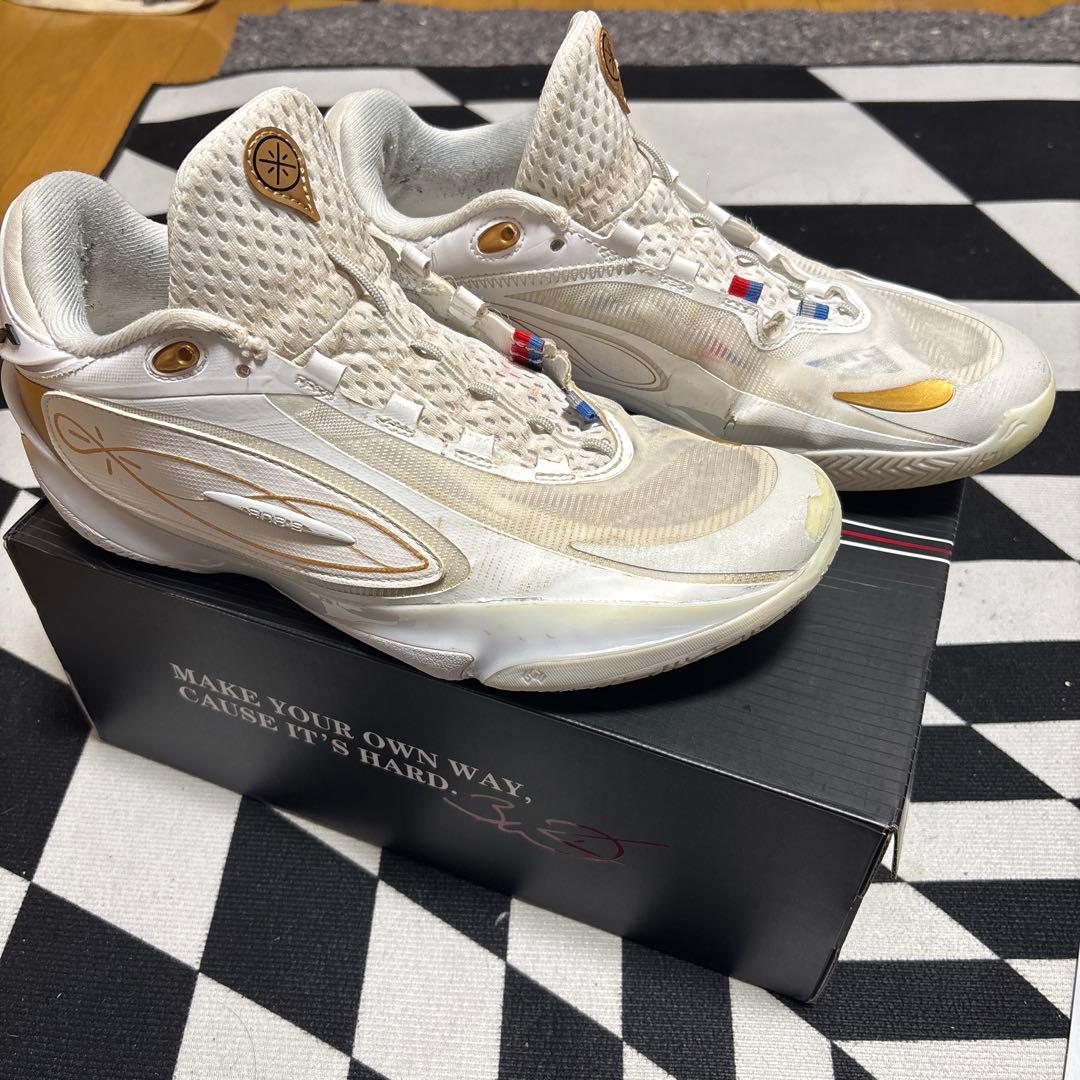 Wade 808 5 Ultra バスケットボールシューズ