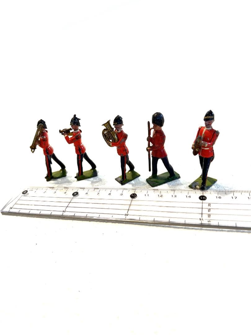 ミニチュアのフィギュア　5パーツ 音楽隊　イギリス兵隊