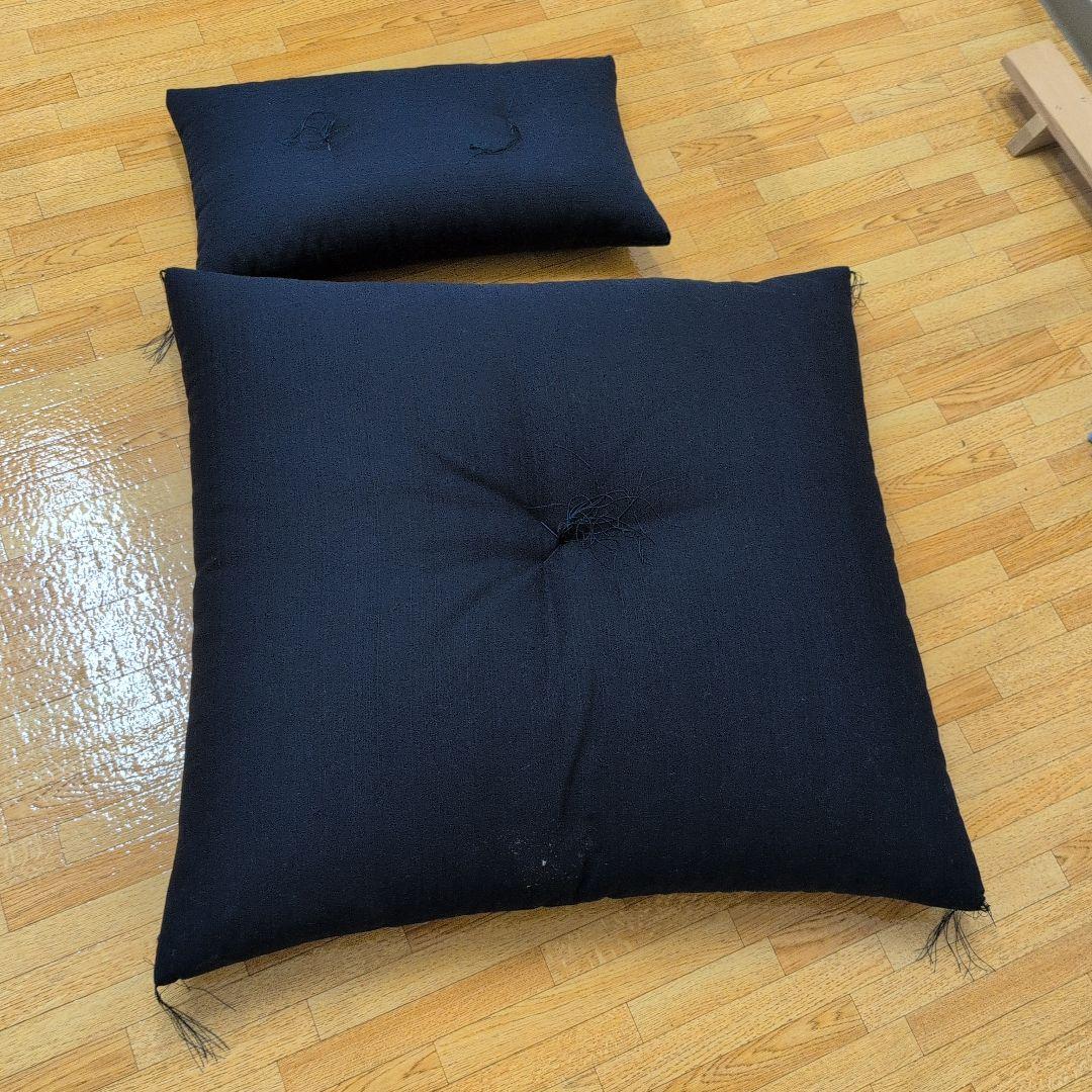石*隆様 ほぼ未使用　坐禅座布団　（大判座布団72ｘ78cm+半座布団55ｘ30