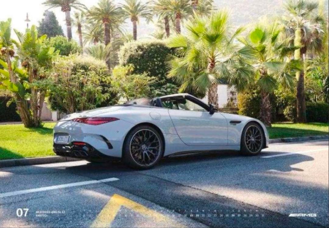 AMG 2025年 壁掛けカレンダー 新品未開封 匿名発送