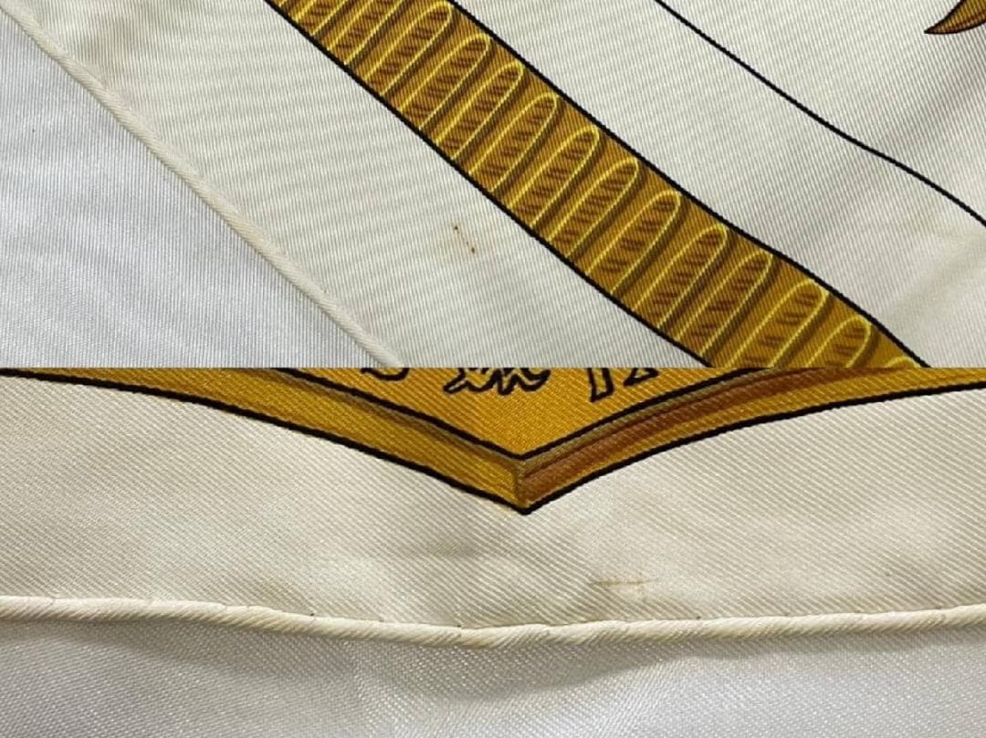 【セール】HERMES エルメス 　カレ 90　スカーフ　羽飾りの騎士兜　白✕金