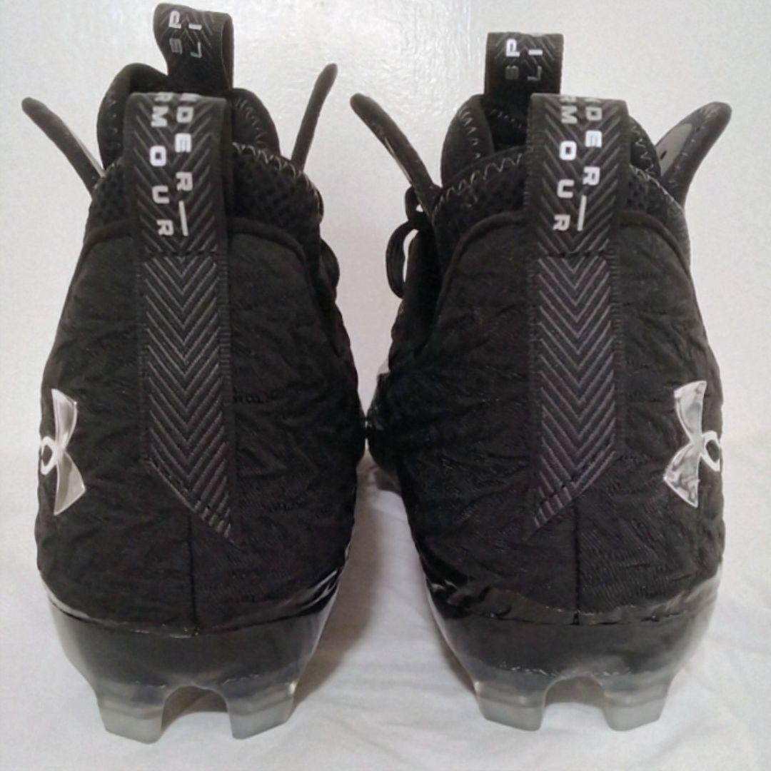 【29.5m ✨新品未使用✨】アンダーアーマー アメフトスパイク スポットライト