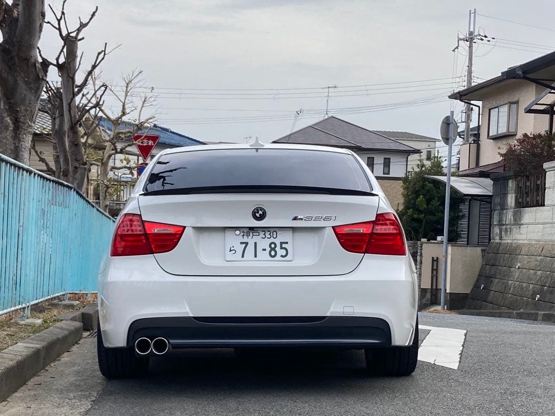 希少！後期型　自然吸気6気筒2500cc E90  325i Mスポーツ白