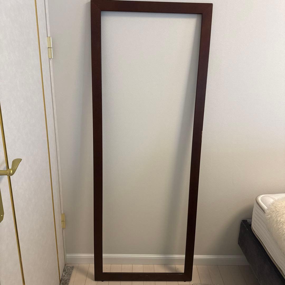 等身大鏡の枠部分（横60✖️縦約158✖️厚み2cm）と立て掛ける部分のみ