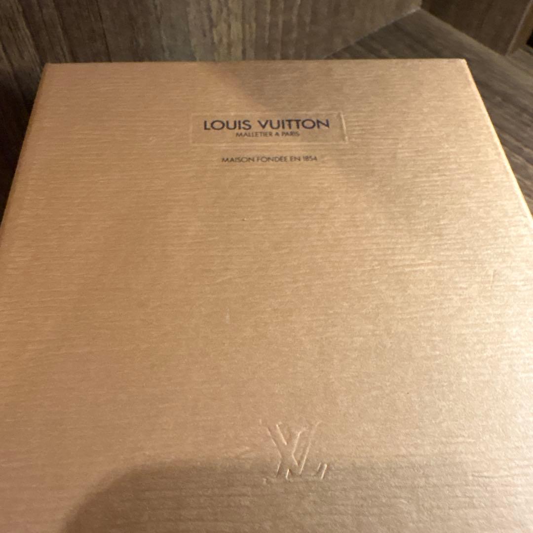 Louis Vuitton ブラック ベルト ゴールドバックル