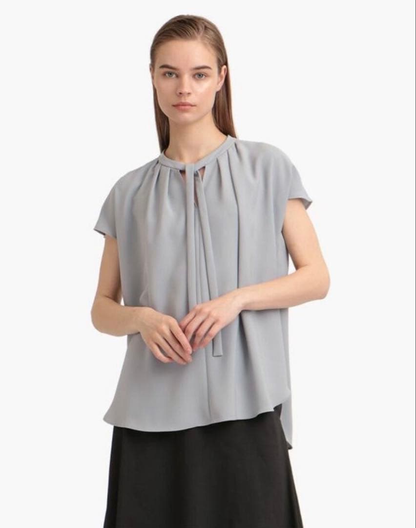 theory luxe 22SS 完売 ウォッシャブル キーネック ブラウス