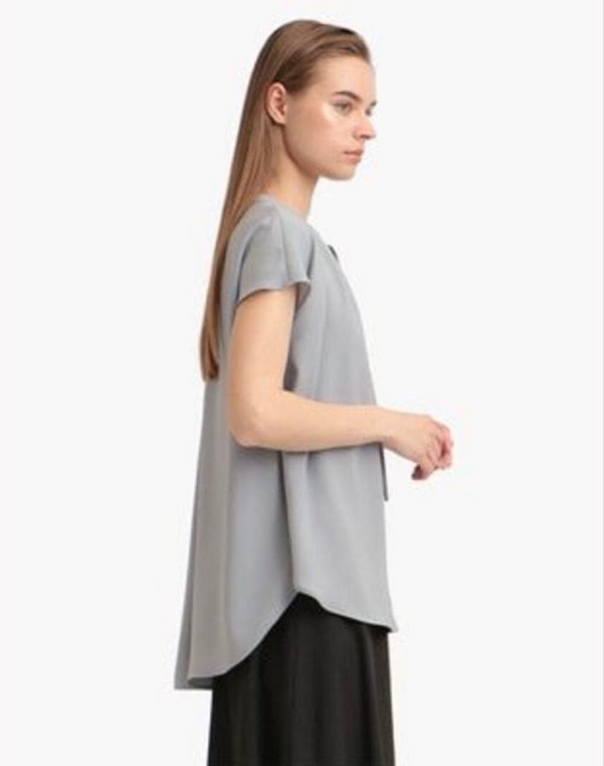 theory luxe 22SS 完売 ウォッシャブル キーネック ブラウス
