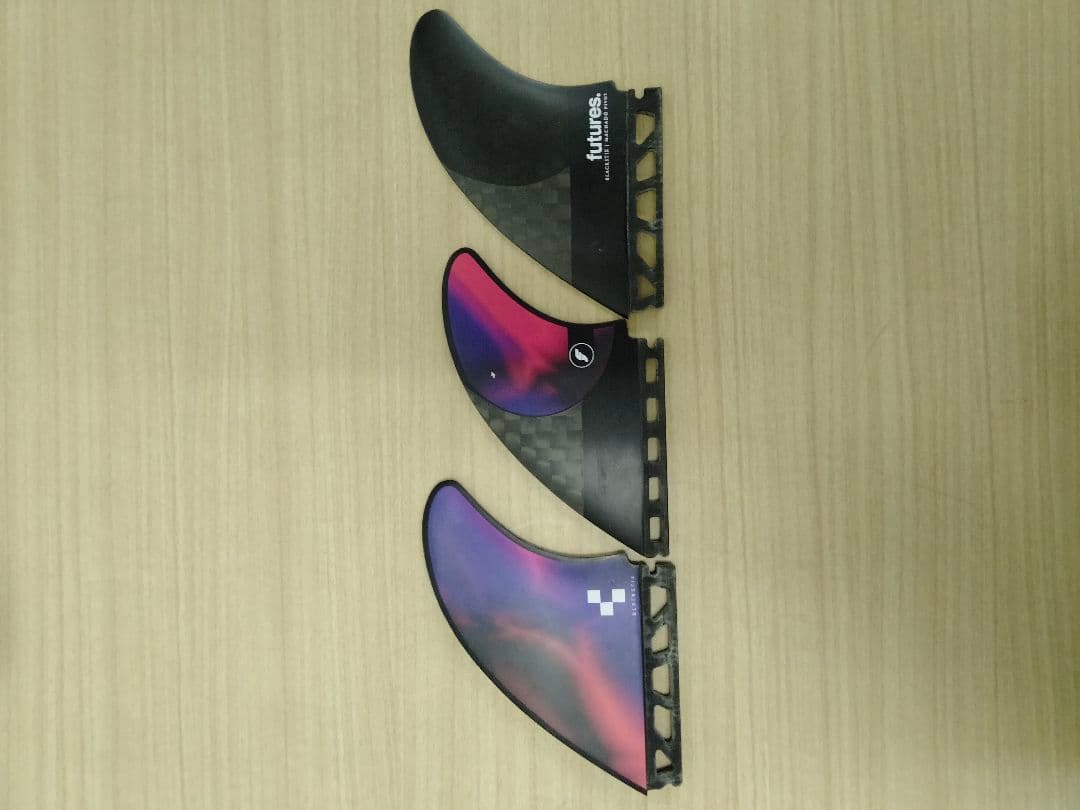 ★Futures Rob Machado Pivot フィンLサイズ中古★