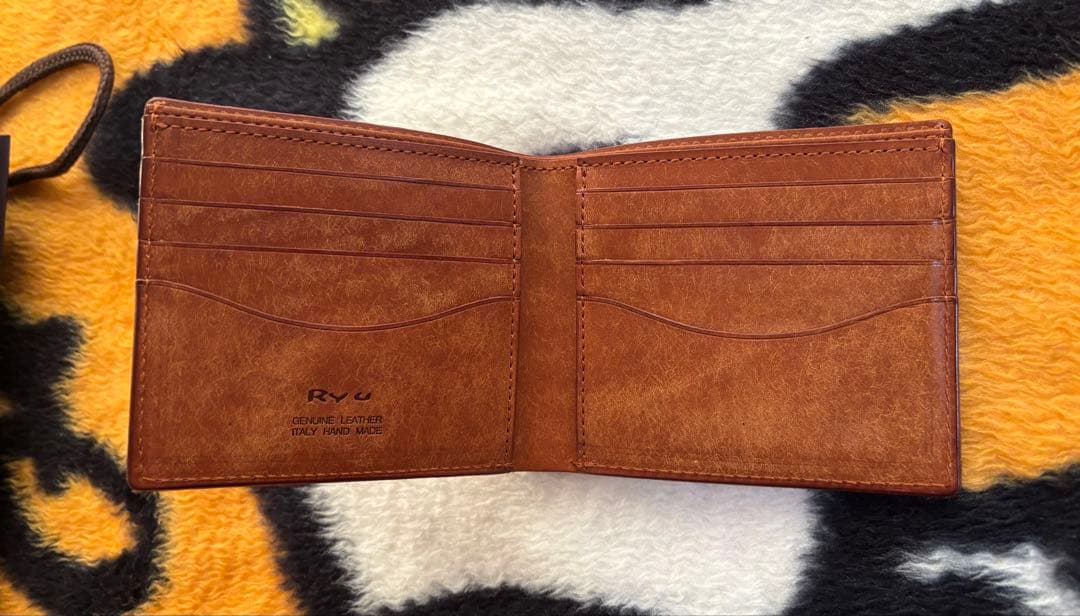 RYU 本革 二つ折り財布 ブラウン