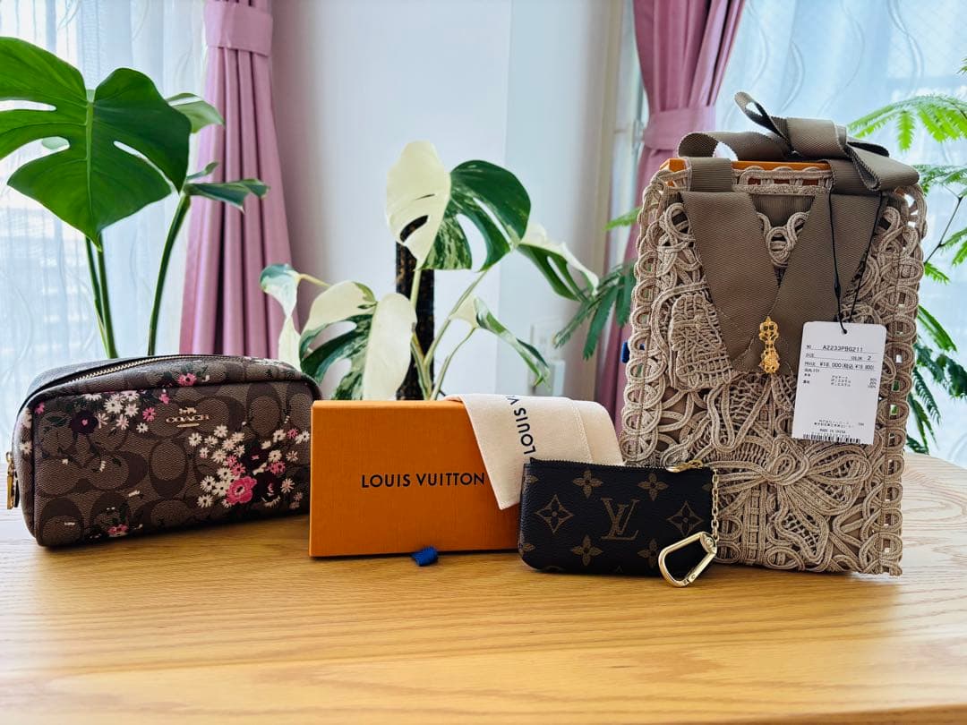 【こももさま専用ページ】LOUIS VITONカードキーケースポシェットクレ、他