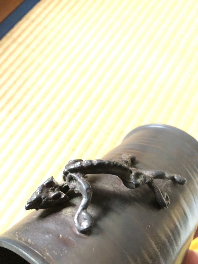 鋳銅　雨龍紋　筆筒　須賀月真氏作　共箱入