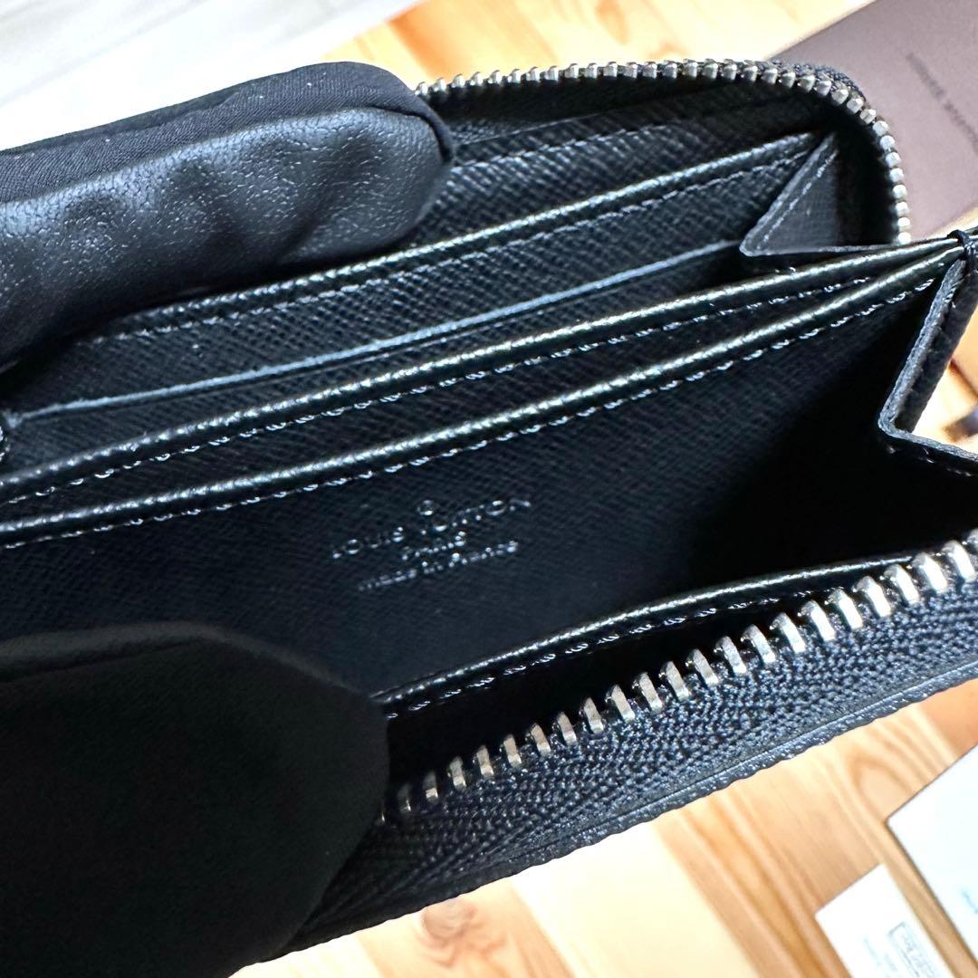 【美品】ヴィトン ダミエグラフィット ジッピーパース N63076