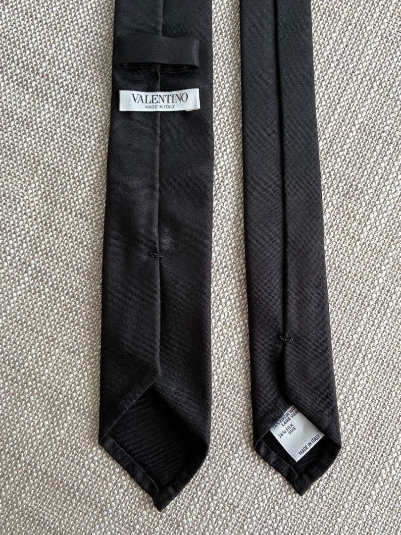 美品 VALENTINO ヴァレンティノ　ネクタイ