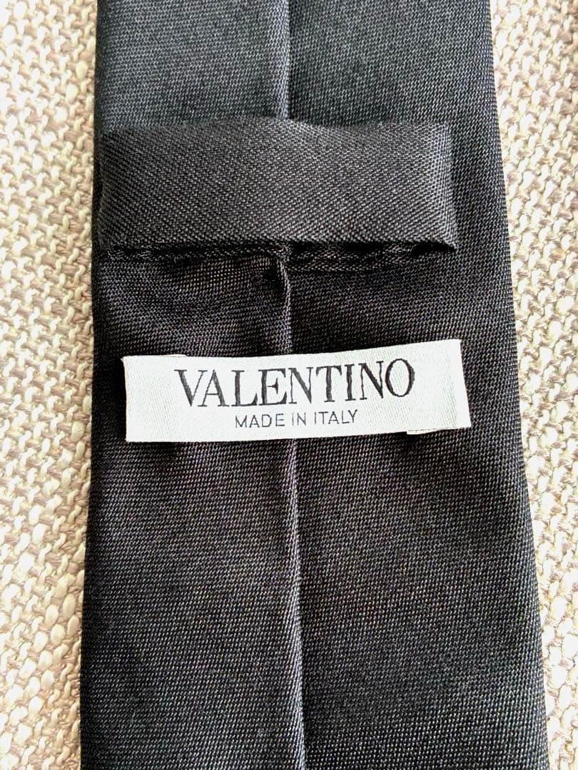 美品 VALENTINO ヴァレンティノ　ネクタイ