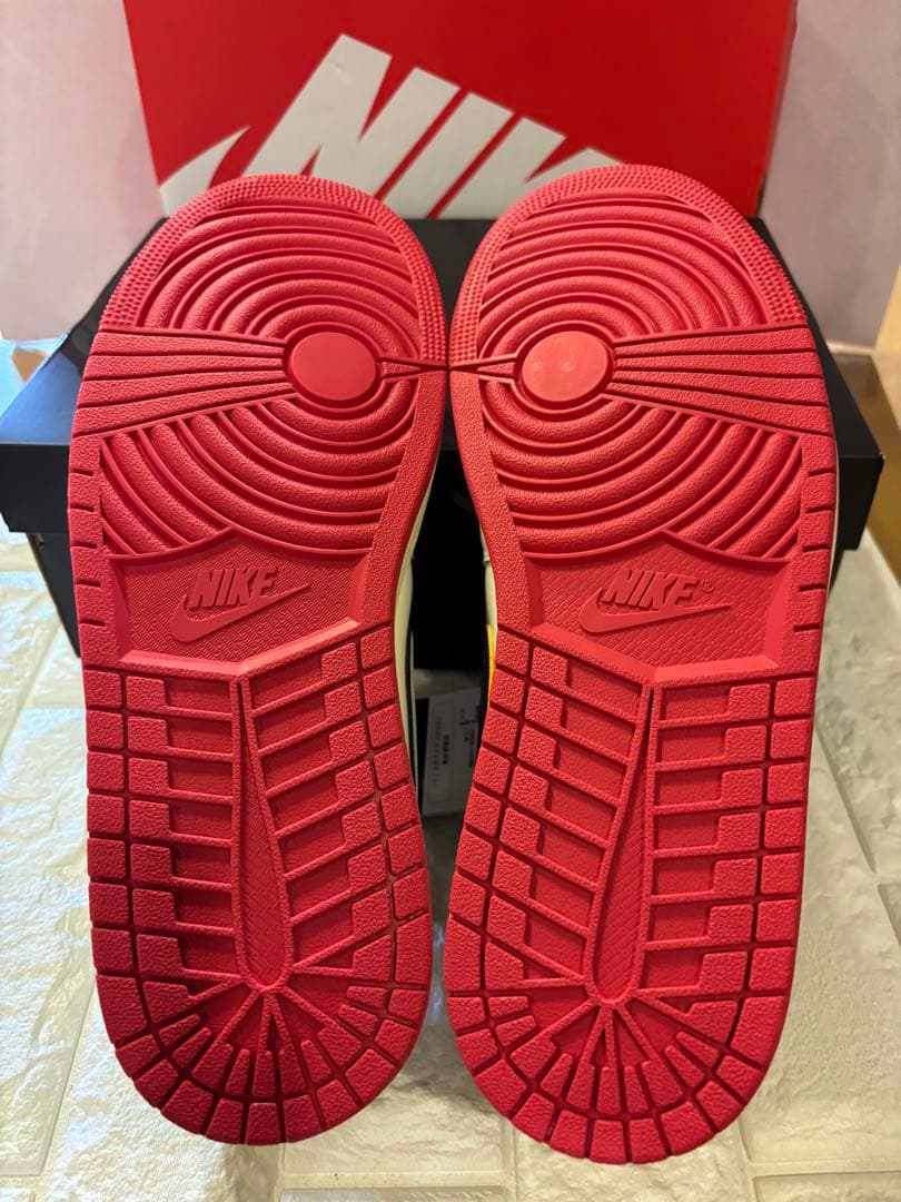 Nike Air Jordan 1 Low ホワイト/イエロー/グレー/ネイビー