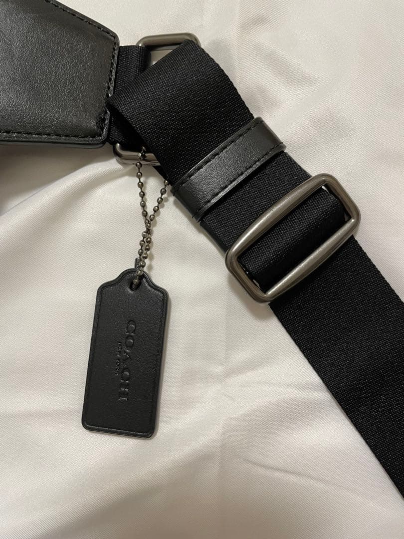 COACH　グラハム　パック　シグネチャー　クロスボディ　ボディバッグ　PVC