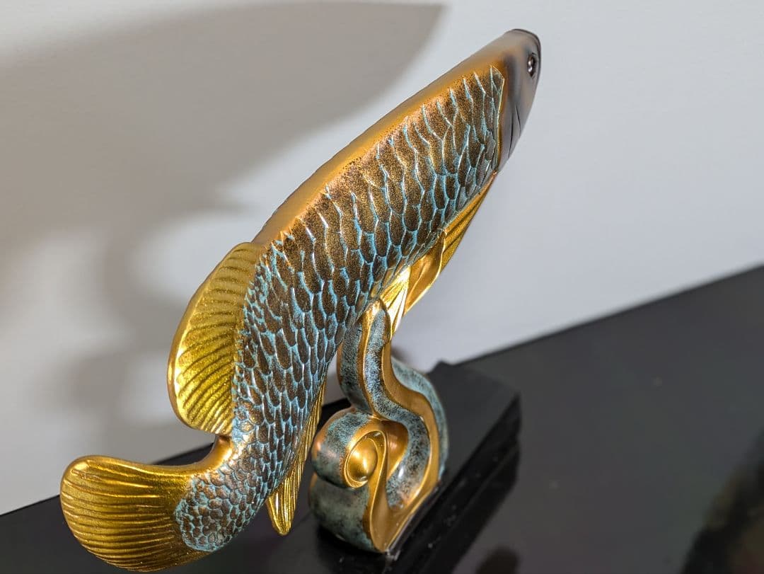 アロワナ 彫刻 金色 アンティーク 置物 インテリア　オブジェ 風水
