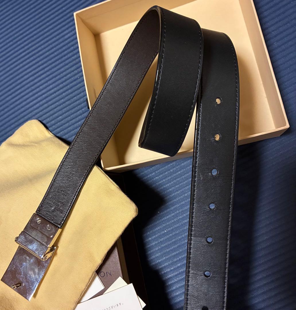 LOUIS VUITTON 黒いベルト ダミエバックル