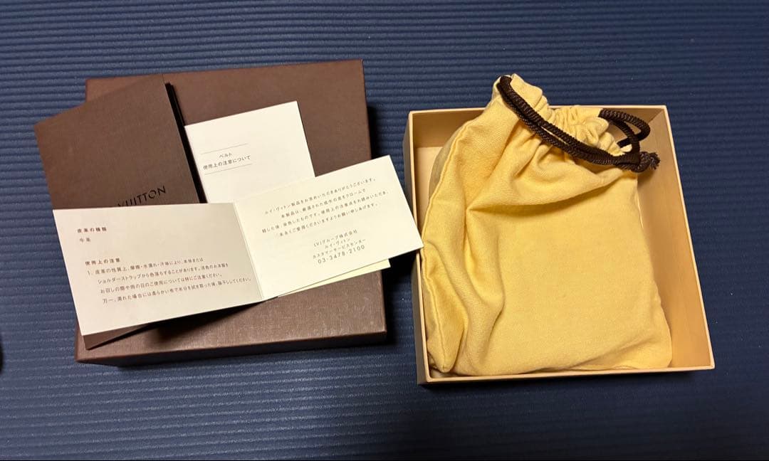 LOUIS VUITTON 黒いベルト ダミエバックル