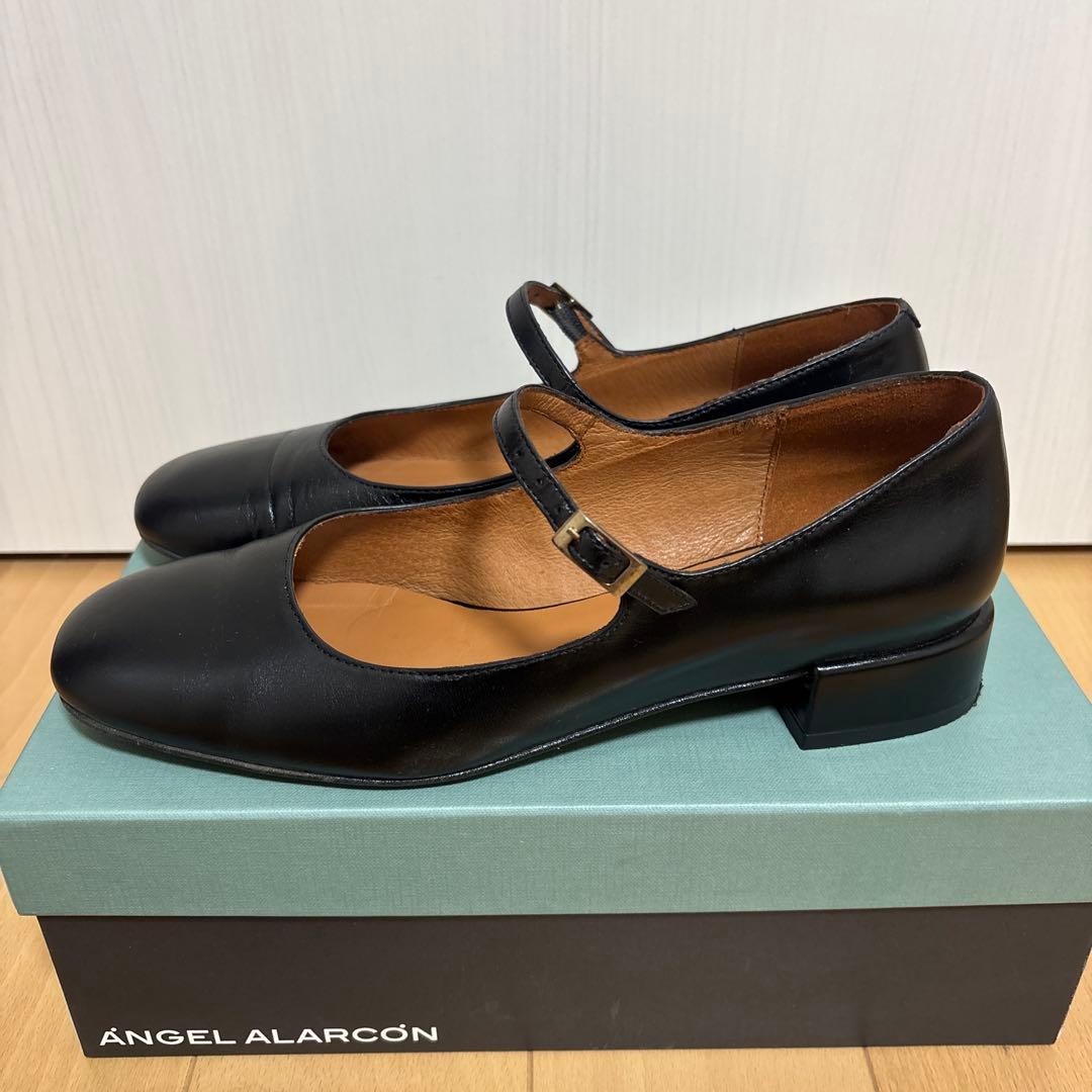 ANGEL ALARCON メリージェーン ストラップパンプス