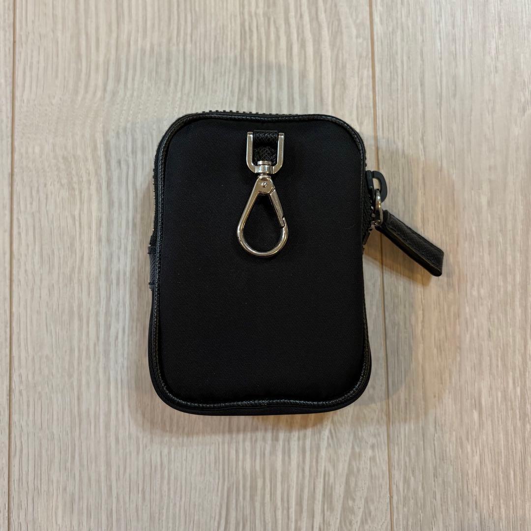 美品 PRADA ナイロン ミニポーチ イヤホンケース トライアングルロゴ