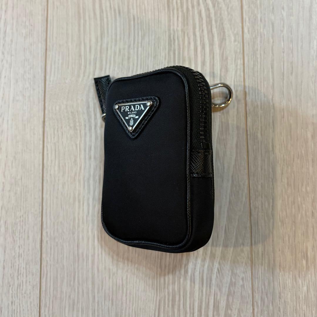 美品 PRADA ナイロン ミニポーチ イヤホンケース トライアングルロゴ