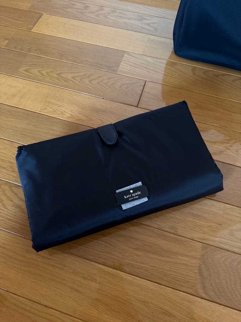 未使用　kate spade マザーズバッグ おむつ替えシート付き