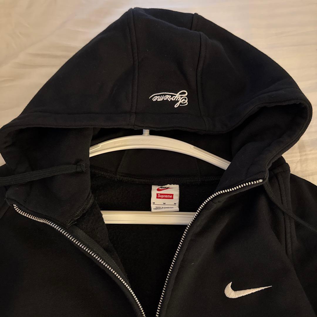 Nike Supreme ブラック パーカー