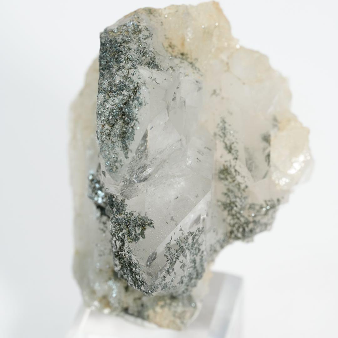 【綺麗な結晶】クローライトinクォーツ 60×48×48mm