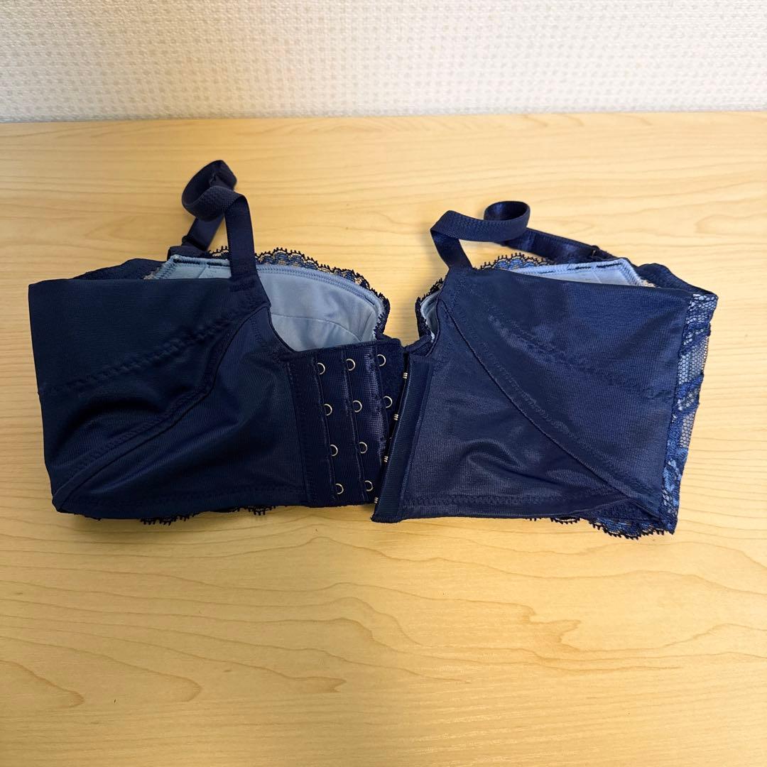 スタジオナウ　新品未使用　補正下着レース ブルー　ブラジャー B75ラヴィエール