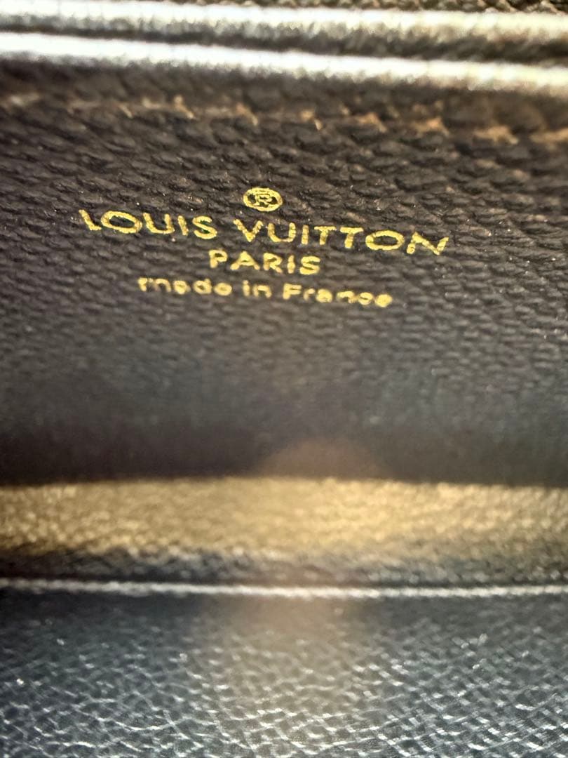 Louis Vuitton ブラックレザー 長財布