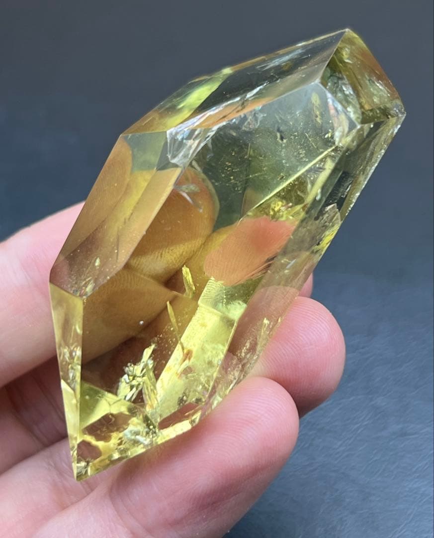 天然レインボーシトリン　黄水晶　美品　タンブル　ポイント　高品質　置物　　金運