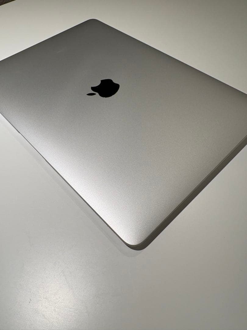 M1 MacBook Air 13インチ 8GB / 256GB シルバー