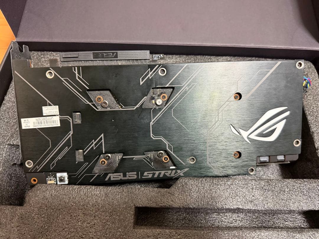 グラフィックボード・グラボ・ビデオカード ASUS ROG STRIX Radeon RX 5700 XT