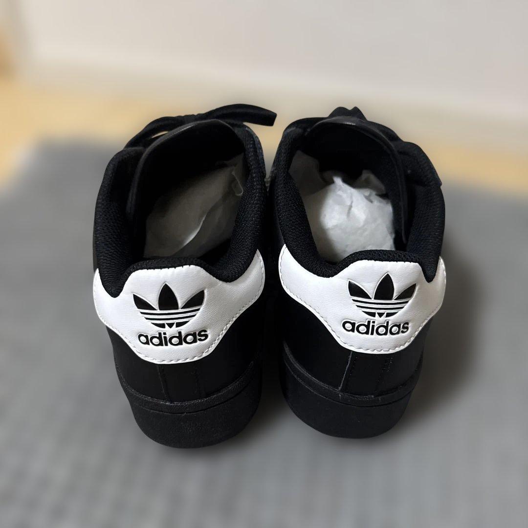 adidas SUPERSTAR ブラック/ホワイト スニーカー