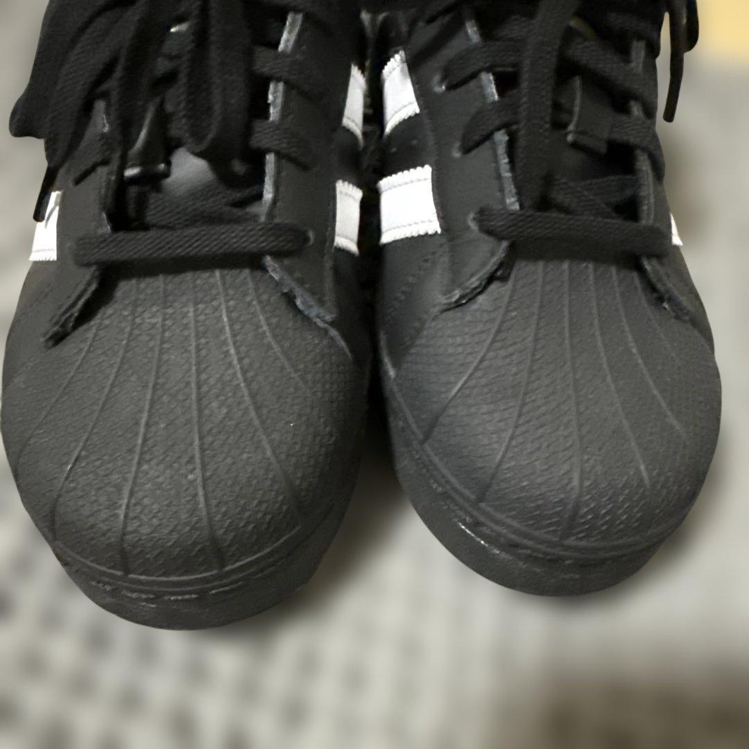 adidas SUPERSTAR ブラック/ホワイト スニーカー