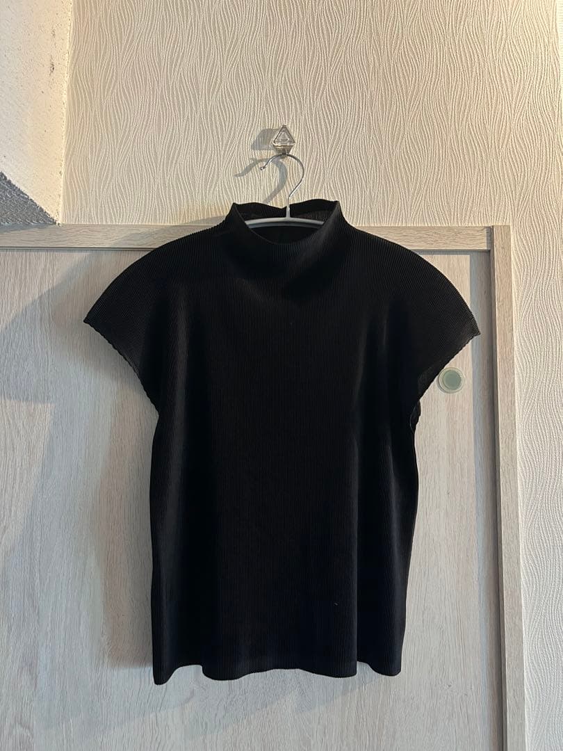 美品 PLEATS PLEASEプリーツプリーズハイネックミストベーシック半袖黒