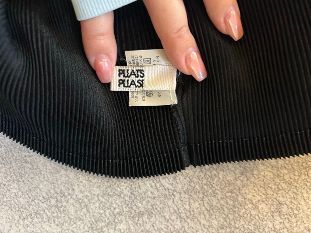 美品 PLEATS PLEASEプリーツプリーズハイネックミストベーシック半袖黒