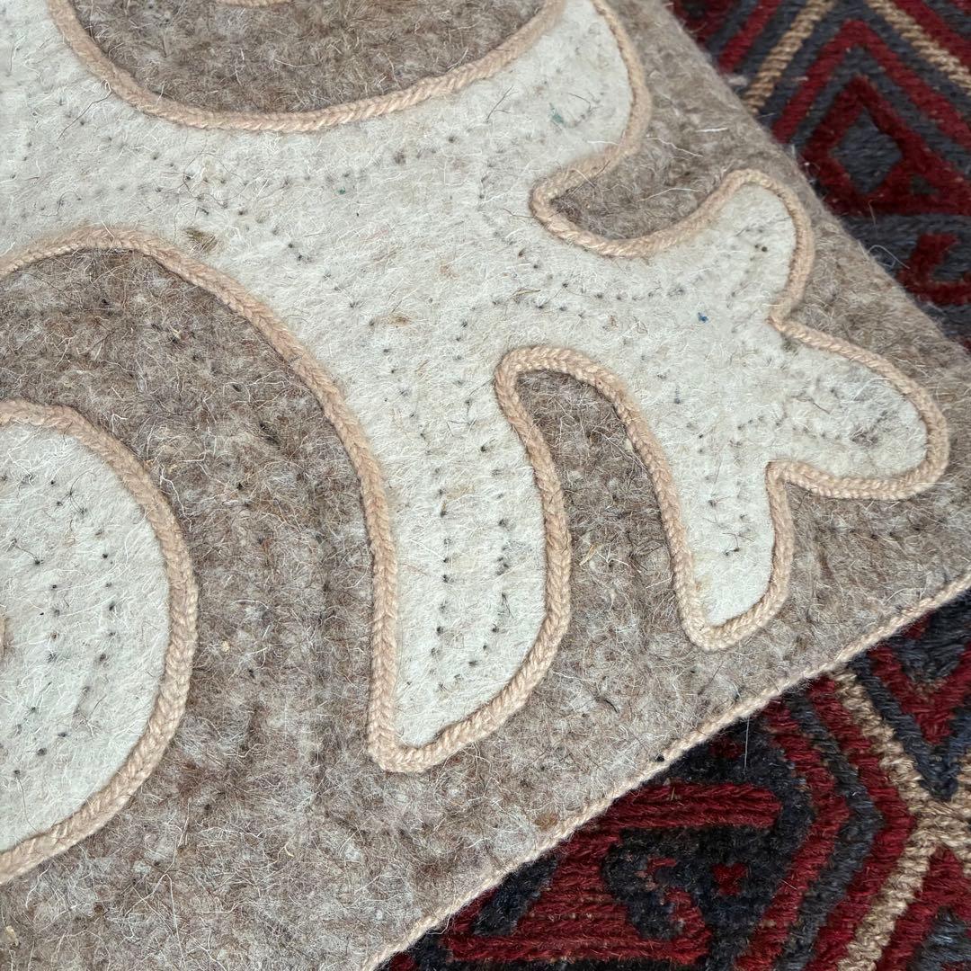 キルギス　ハンドメイド　シルダック　ウールクッションカバー　約65×65cm