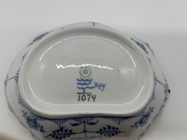 新品　ロイヤルコペンハーゲン　ブルーフルーテッド　フルレース　シェルディッシュ