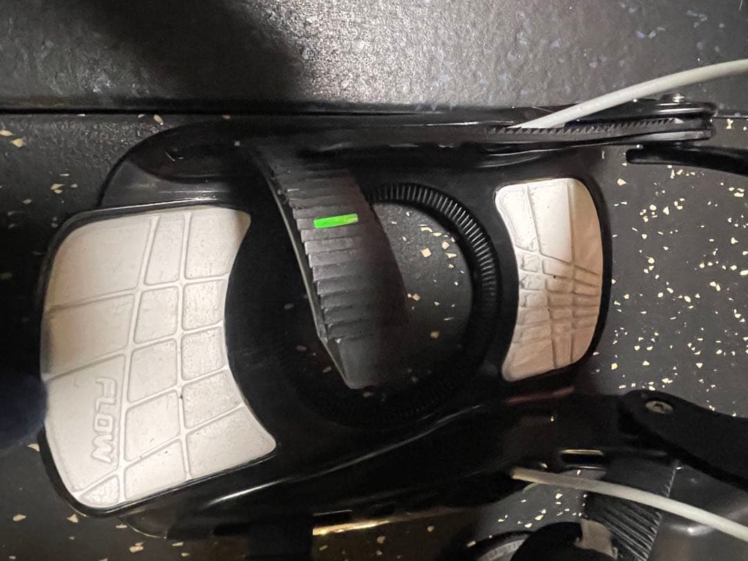 FLOWスノーボードビンディング 黒 Lサイズ リアエントリー