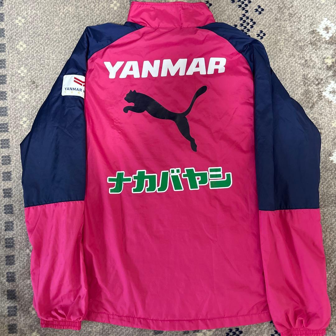 セレッソ大阪練習着　冬用ウォーマーPuma フルジップXL