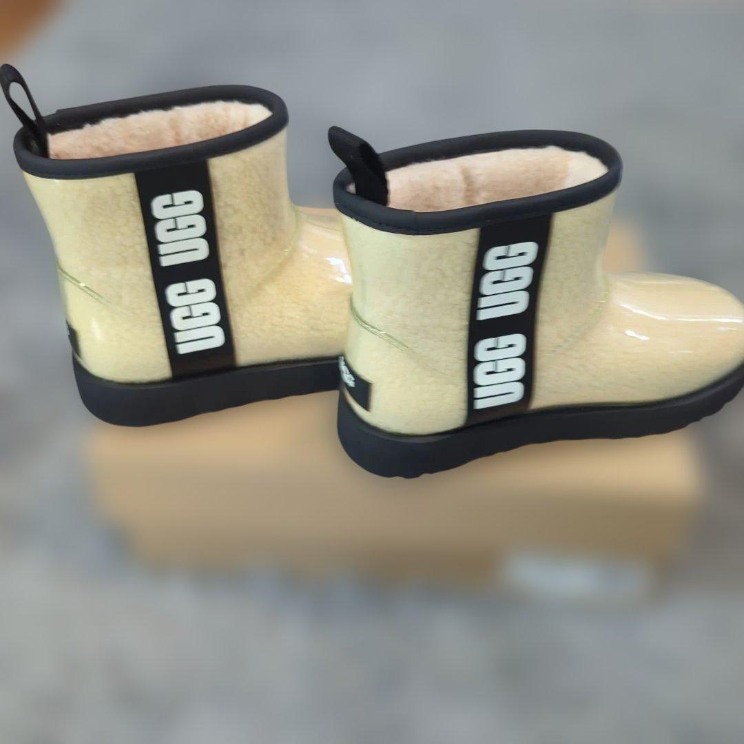 未使用　UGG 22cm　レインブーツ　スノーブーツ
