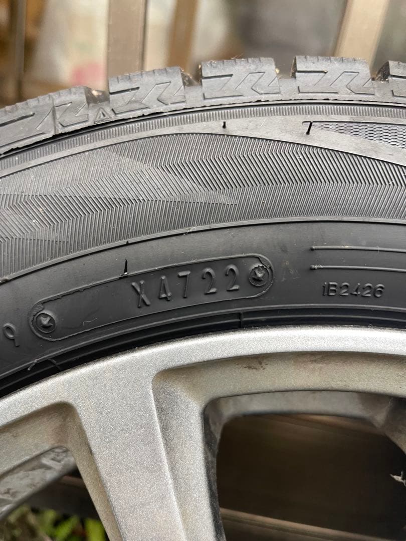 バリ山　DUNLOP スタッドレスタイヤ 175/60R15 手渡しのみ
