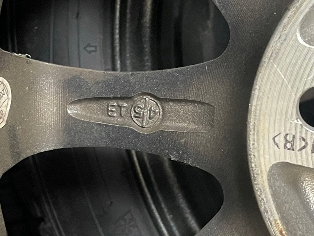 バリ山　DUNLOP スタッドレスタイヤ 175/60R15 手渡しのみ