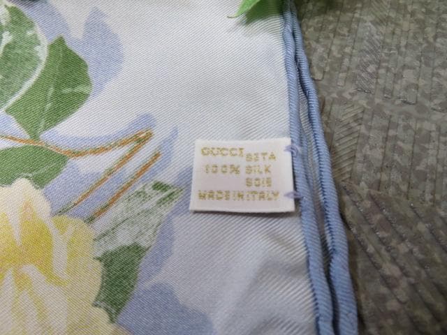 H*a様 クFF2586 新品 GUCCI グッチ　大判スカーフ　ボタニカルシル
