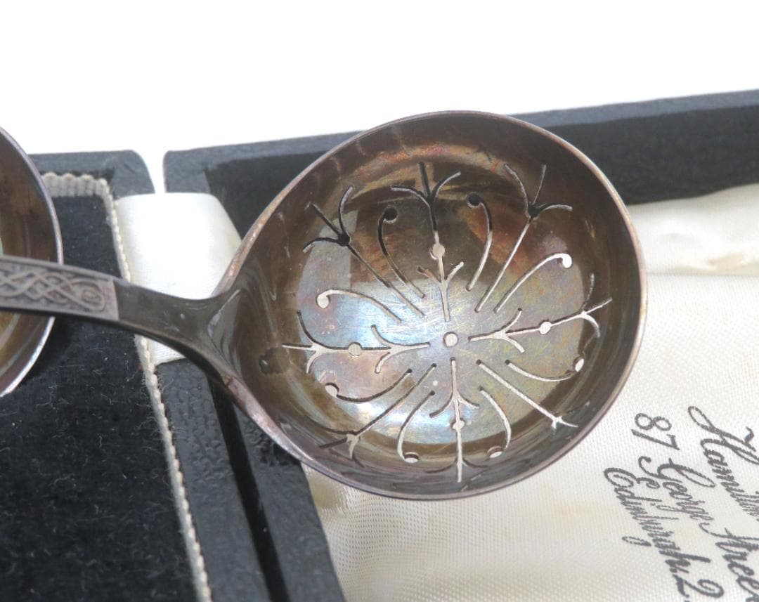 1094、銀　銀刻印　骨董品透かしのスプーン,ジャムスプーン,キャディースプーン
