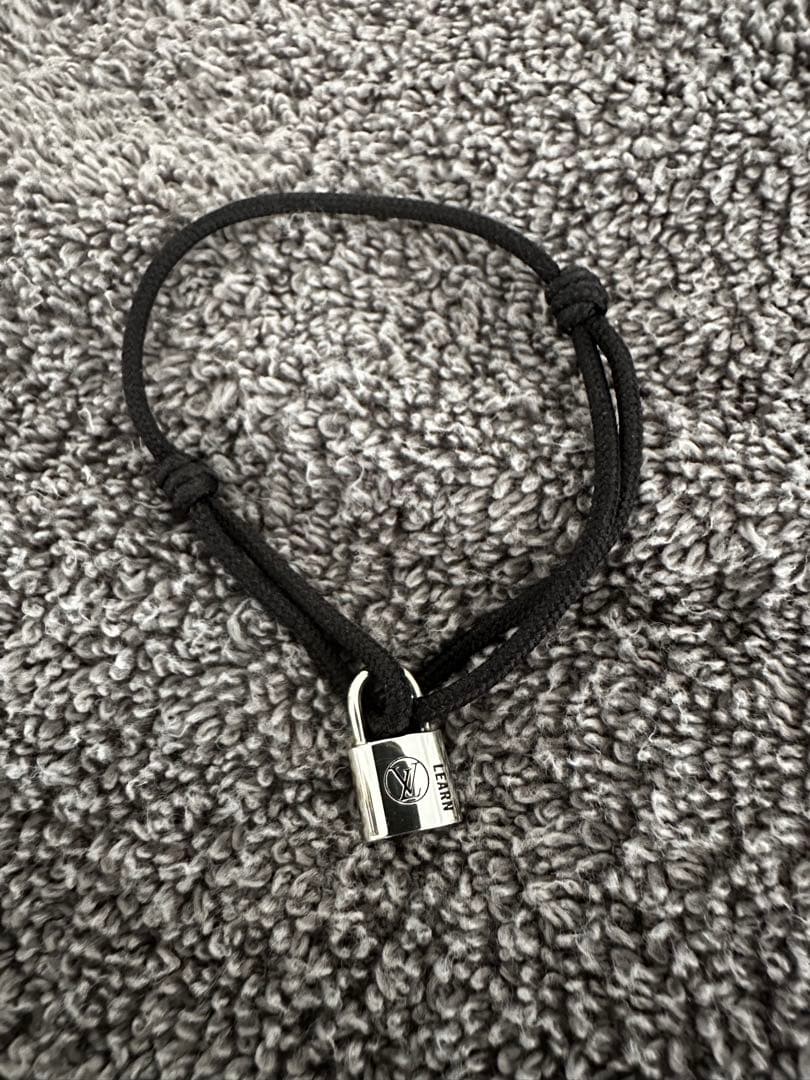 LOUIS VUITTON ブレスレット　シルバーロックイット